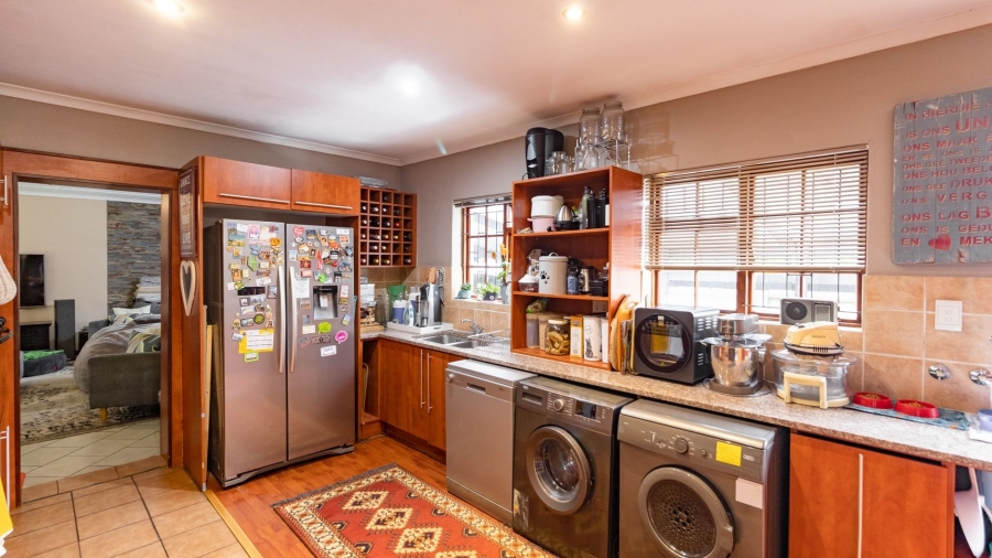 4 Bedroom Property for Sale in Gordons Bay Central Western Cape